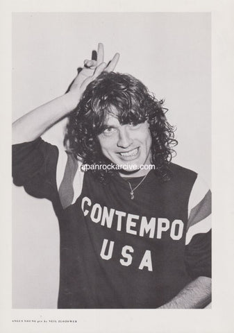 AC/DC 1981/10 Japanese music press cutting clipping - photo pinup - angus young