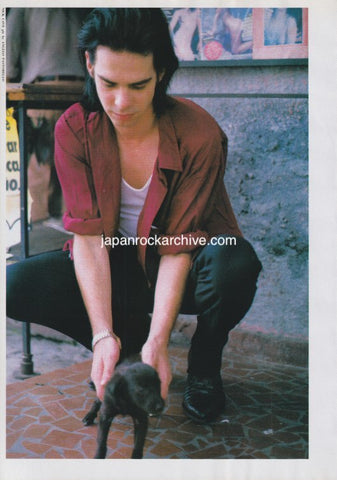 Nick Cave 1990/08 Japanese music press cutting clipping - photo pinup - with puppy