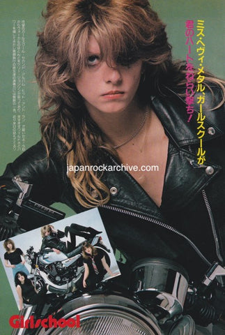 Girlschool 1981/08 Japanese music press cutting clipping - photo pinup / mini poster