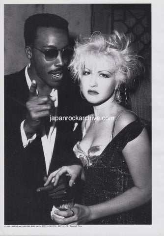Cyndi Lauper  & Arsenio Hall 1989/07 Japanese music press cutting clipping - photo pinup