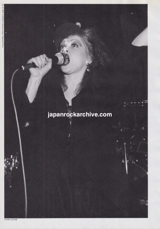 Cyndi Lauper singing May 1987 Japanese music press black-and-white pinup mini poster
