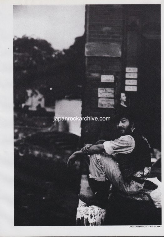 Joe Strummer 1988/09 Japanese music press cutting clipping - photo pinup